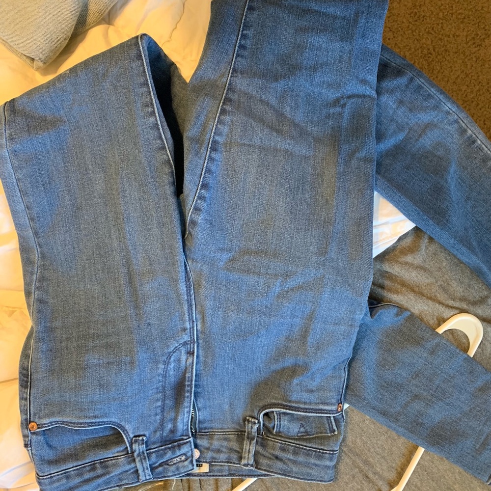 High wasted jeans